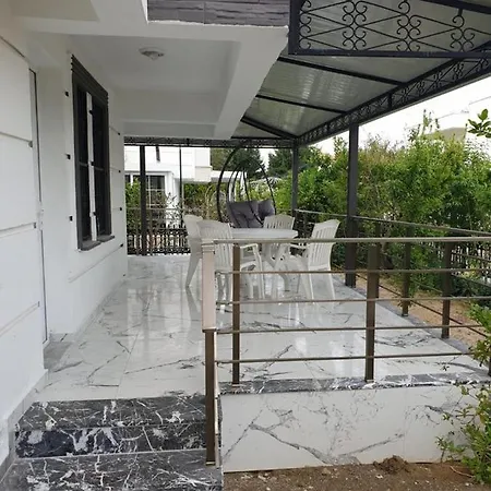 Izmir Kushadasi Lang Beach * Kuşadası
